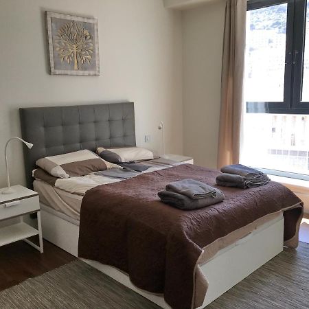 Luxurious Central Apartment With Pool Gibraltar Exterior foto